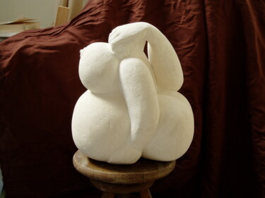 Skulptur mit dem Titel "Ronde" von Lorette Perret, Original-Kunstwerk, Stein