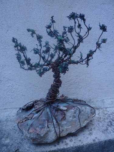 Sculpture titled "Arbre" by Lorette Perret, Original Artwork, Metals