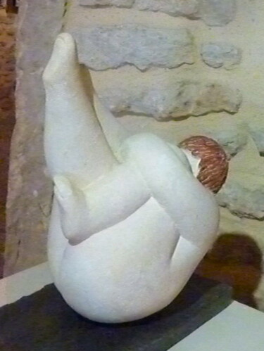 Sculpture intitulée "Etirement" par Lorette Perret, Œuvre d'art originale, Pierre