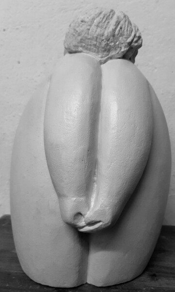 Скульптура под названием "Consolation" - Lorette Perret, Подлинное произведение искусства, Камень