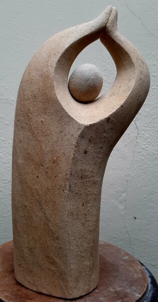 Скульптура под названием "Toucher les étoiles" - Lorette Perret, Подлинное произведение искусства, Камень