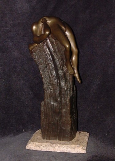 Sculpture titled "chute de reins" by Lorus, Original Artwork, Bronze