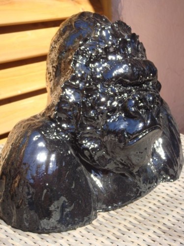 Sculpture titled "gorille" by Sandrine Lascols, Original Artwork
