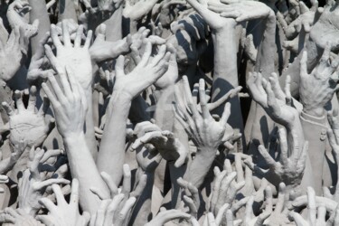 Photographie intitulée "Hands Reaching for…" par Lou Zucchi, Œuvre d'art originale