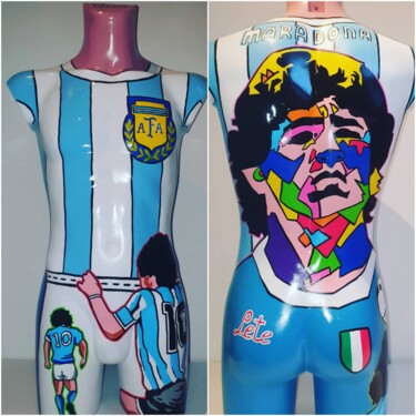 Sculptuur getiteld "Maradona" door Luana Muntoni (MunLu), Origineel Kunstwerk, Acryl
