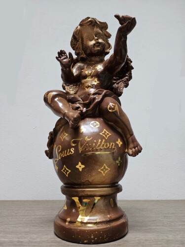 Skulptur mit dem Titel "Louis Vuitton Angel" von Luana Muntoni (MunLu), Original-Kunstwerk, Sprühfarbe