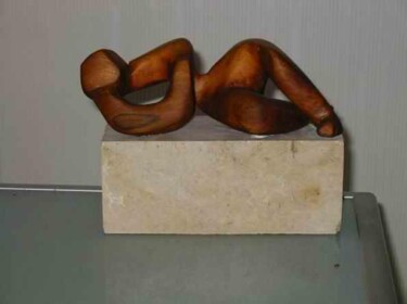 Skulptur mit dem Titel "femme couchée" von Luc Mazurelle, Original-Kunstwerk