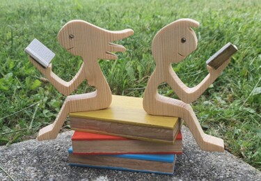 Skulptur mit dem Titel "Des livres et vous" von Ludovic Latreille, Original-Kunstwerk, Holz