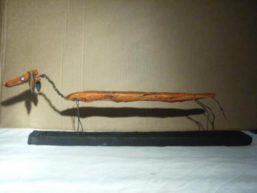 Sculpture intitulée "le téckel" par Ludo- Creation, Œuvre d'art originale