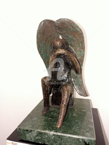 Sculpture titled "Pensieri di un ange…" by Luigi Basile, Original Artwork, Bronze