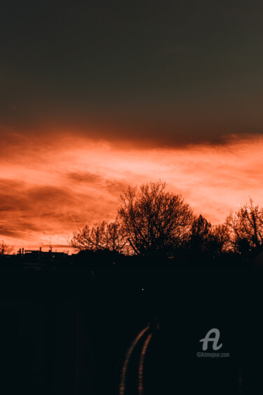 Fotografia intitolato "Orange Sunset Sky" da Luigi Veggetti, Opera d'arte originale, Fotografia digitale