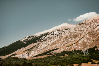 Photography titled "Mountain Side" by Luigi Veggetti, Original Artwork, Digital Photography