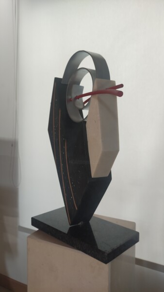 Skulptur mit dem Titel "O lado escuro" von Luiz Queimadela, Original-Kunstwerk, Stein