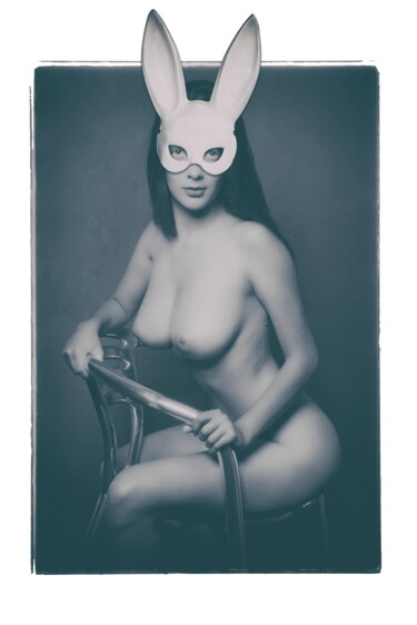 Photography titled "Little Bunny" by Luiz Henrique Mendes, Original Artwork, Analog photography