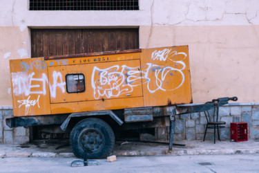Фотография под названием "Truck" - Andrey Lukovnikov, Подлинное произведение искусства, Цифровая фотография