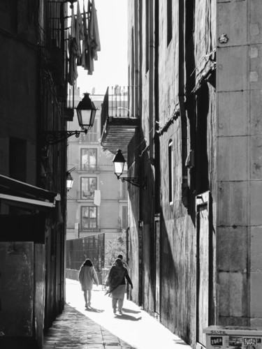 Фотография под названием "Street and shadow" - Andrey Lukovnikov, Подлинное произведение искусства, Цифровая фотография