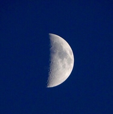 Photography titled "HALF MOON" by Lupe Rocha, Original Artwork
