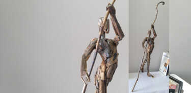 Scultura intitolato "Driftwood Figure" da M. Engin Akabali, Opera d'arte originale, Legno