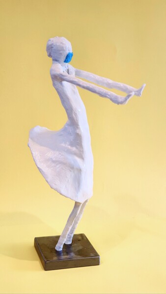 Sculpture titled "2020" by M.Ou Mme Rajot Jean Louis, Original Artwork, Resin