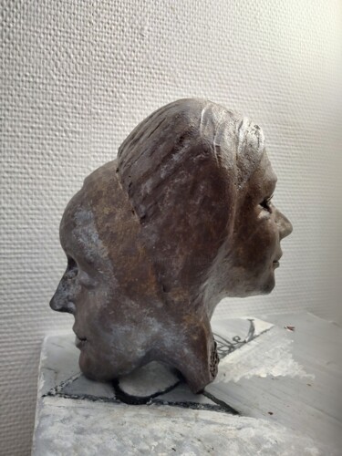 Sculpture intitulée "DEUX : ElleS" par Ma Chaloupe, Œuvre d'art originale, Argile