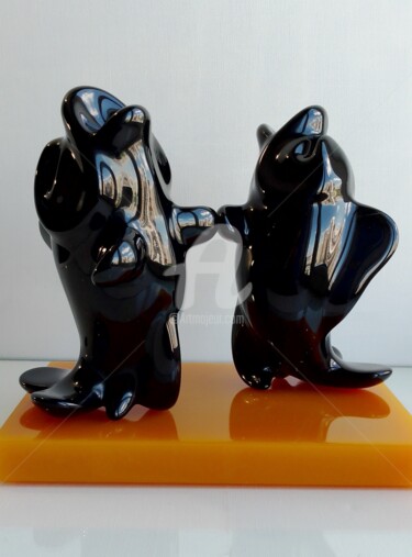 Sculpture titled "2 BLACK FISH2 VERTI…" by Maas Tiir, Original Artwork, Casting
