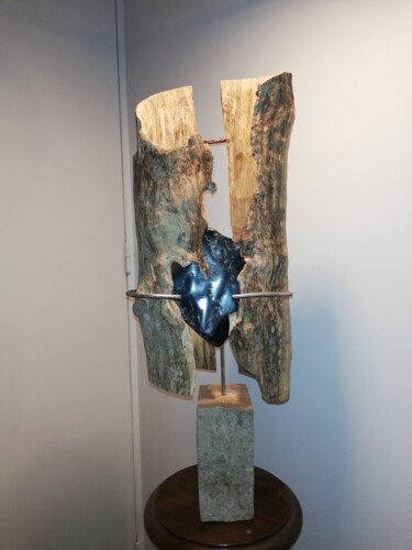 Sculpture intitulée "Coeur de pierre" par Mab, Œuvre d'art originale, Bois