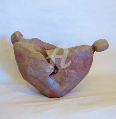 Скульптура под названием "Dé-Love" - Mabé, Подлинное произведение искусства, Терракота