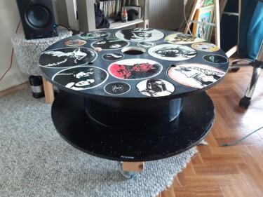 Design intitulée "Table Stars Wars" par Mac John Tartinokiri, Œuvre d'art originale, Acrylique