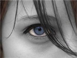 Photographie intitulée "Blue Eye" par Pierre-Jean Grouille, Œuvre d'art originale
