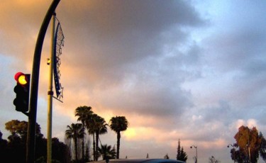 Photographie intitulée "ciel ocre à Rabat" par Maclade, Œuvre d'art originale