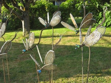 Sculpture titled "dragon flies 2" by Mac, Original Artwork, Metals