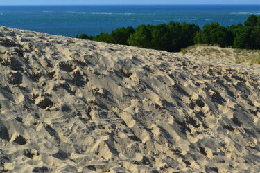 Photographie intitulée "Dune du Pyla" par Mariska Ma Veepilaikaliyamma, Œuvre d'art originale