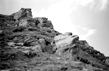 Fotografie getiteld "stony slope" door Magda Durda, Origineel Kunstwerk, Niet gemanipuleerde fotografie