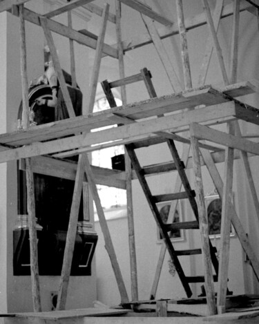 Photographie intitulée "ladder in church" par Magda Durda, Œuvre d'art originale, Photographie non manipulée