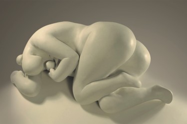 Скульптура под названием "mother-child-2.jpg" - Mahesh Anjarlekar, Подлинное произведение искусства, Смола
