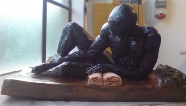 Sculptuur getiteld "Man Reading II" door Majd, Origineel Kunstwerk, Terra cotta