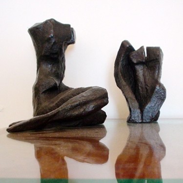 Sculpture intitulée "TwiSTED PaiR" par Majd, Œuvre d'art originale, Coulage