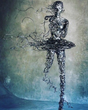 Skulptur mit dem Titel "Скульптура "Балерин…" von Maksim Dergachev, Original-Kunstwerk, Metalle
