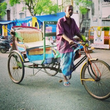 Photographie intitulée "Rickshaw India" par Mama Oursa, Œuvre d'art originale