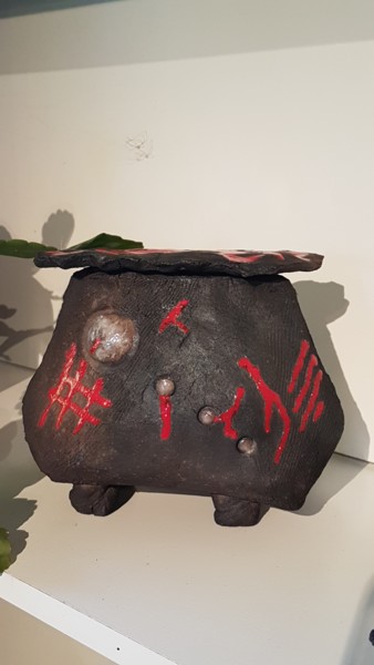 Sculpture titled "pot magique" by France Lemaitre, Original Artwork, Ceramics