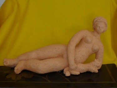Sculpture titled "SIESTE" by France Lemaitre, Original Artwork, Terra cotta