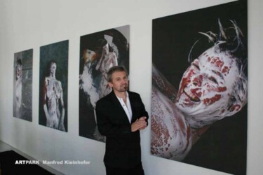 Fotografie mit dem Titel "Veronika" von Manfred Kielnhofer, Original-Kunstwerk