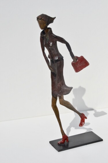 Sculpture titled "La Femme Pressée" by Manoyan, Original Artwork, Bronze