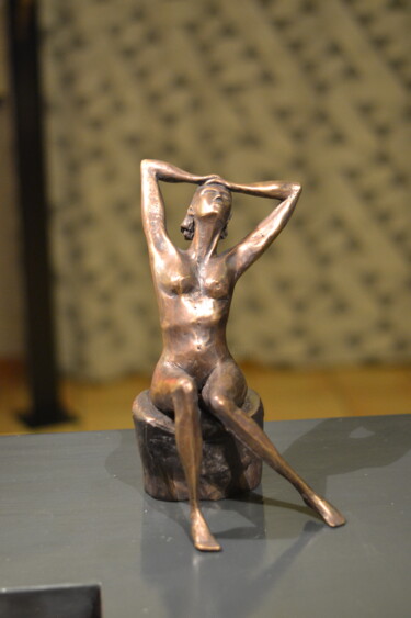 Sculpture intitulée "La Provocatrice" par Manoyan, Œuvre d'art originale, Bronze
