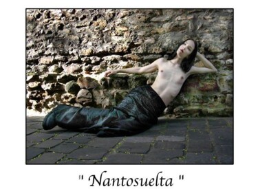 Photographie intitulée "Nantosuelta" par Marc Acquaviva, Œuvre d'art originale