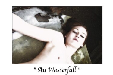 Photographie intitulée "Au Wasserfalll" par Marc Acquaviva, Œuvre d'art originale