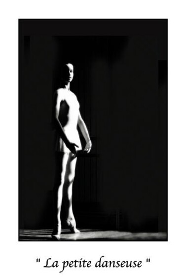 Photographie intitulée "La petite danseuse" par Marc Acquaviva, Œuvre d'art originale
