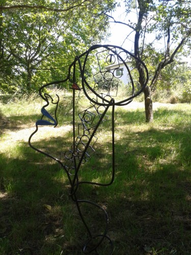 Sculpture titled "Le Message" by Marc Terrade, Original Artwork, Metals