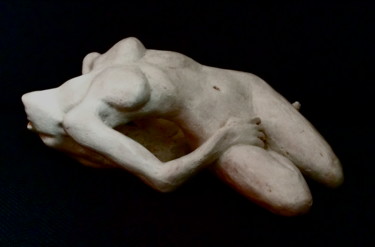 Sculpture titled "nue" by Marc De Lassus Saint-Geniès, Original Artwork