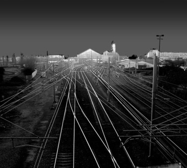 Photographie intitulée "Gare la Rochelle" par Marc Hatot, Œuvre d'art originale